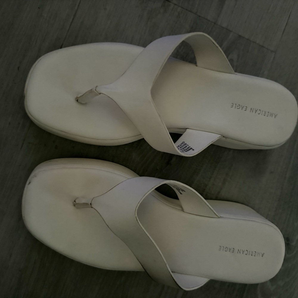 American Eagle Outfitters Women's white Sandals